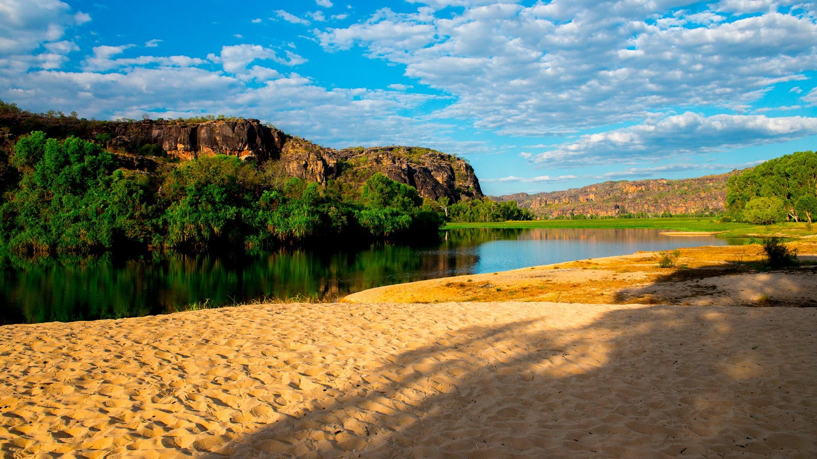 Arnhemlander Cultural & Heritage 4wd Day Tours