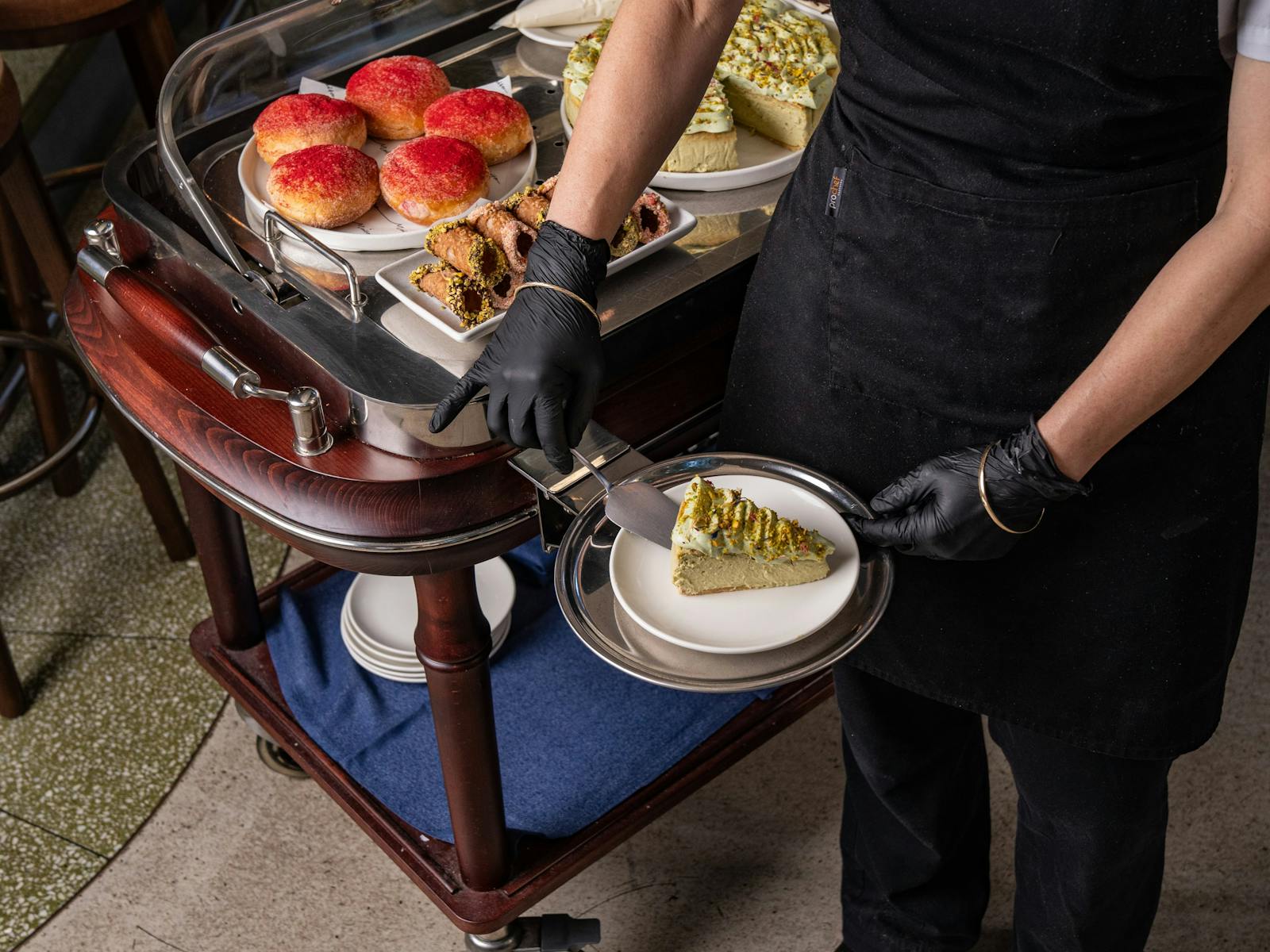 Matteo Downtown, Dessert Trolley