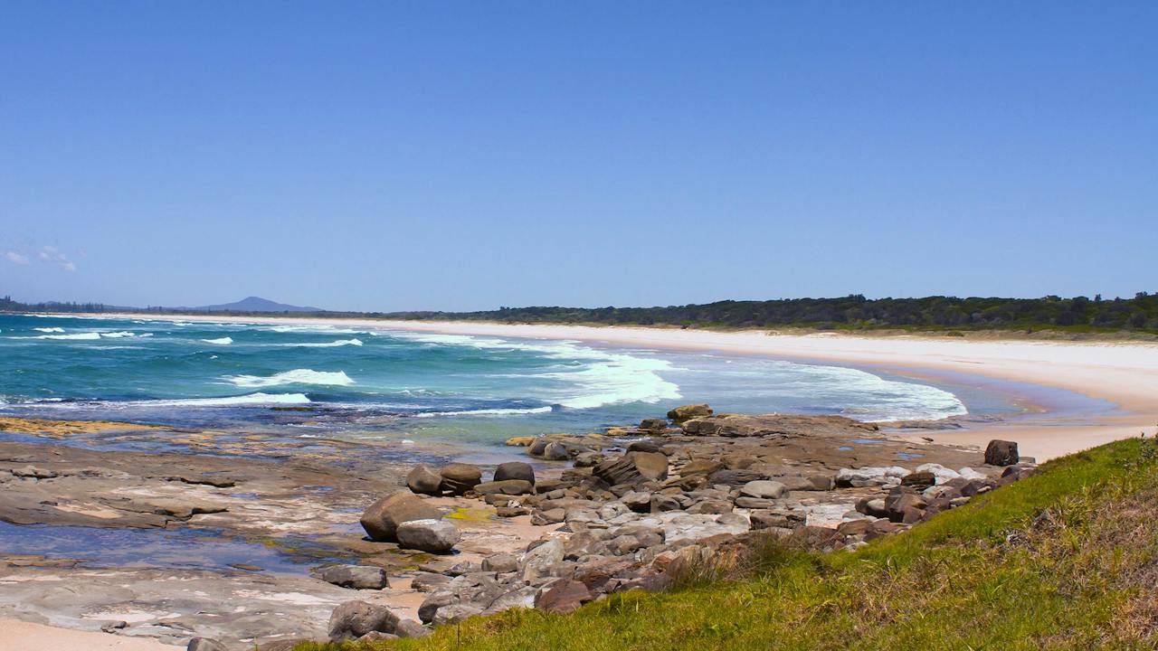 Looking south from the far northern end of Iluka Main Beach.