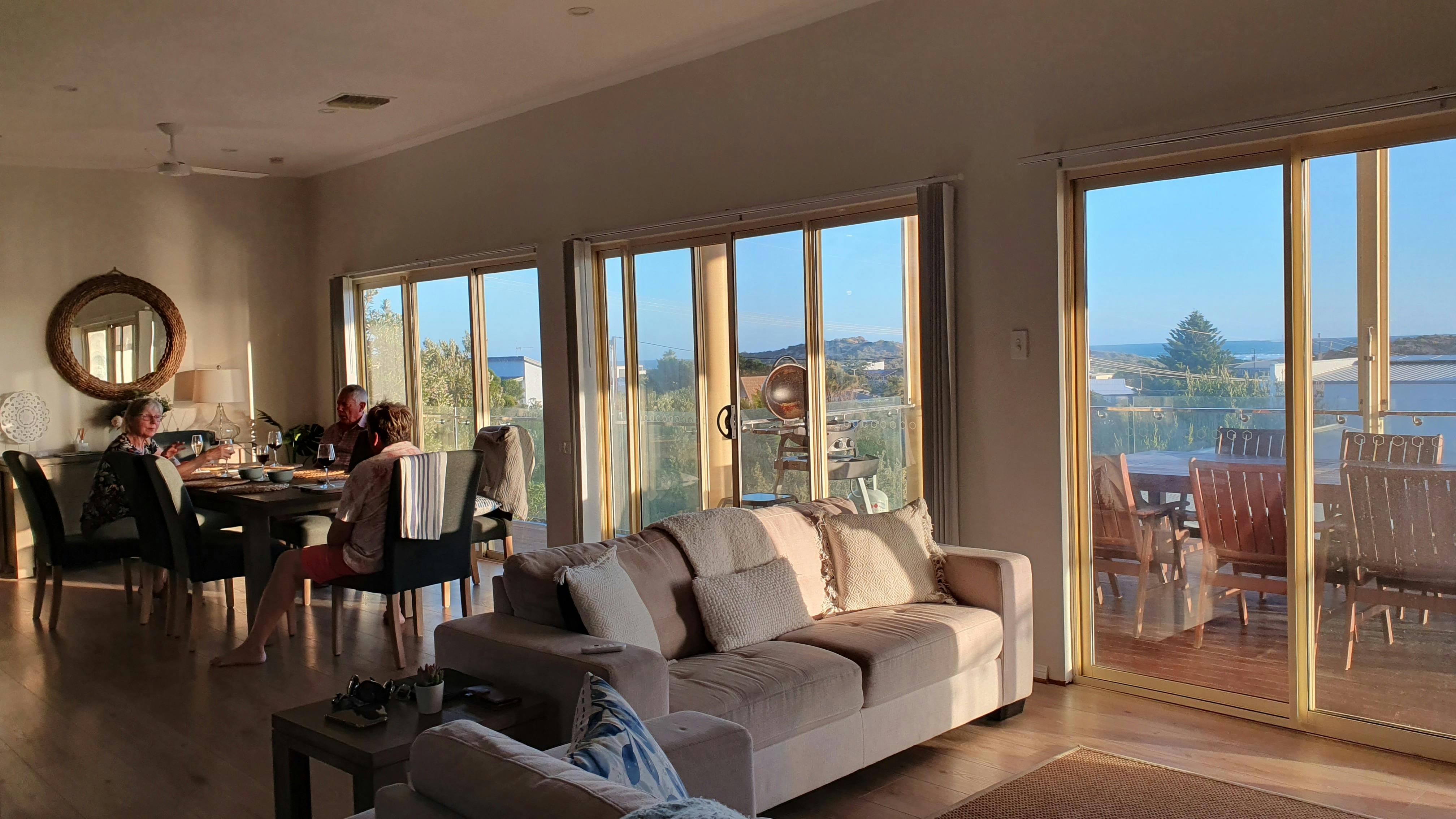 Sunset Sands - Spacious Beach Oasis with Stunning Views and Amenities