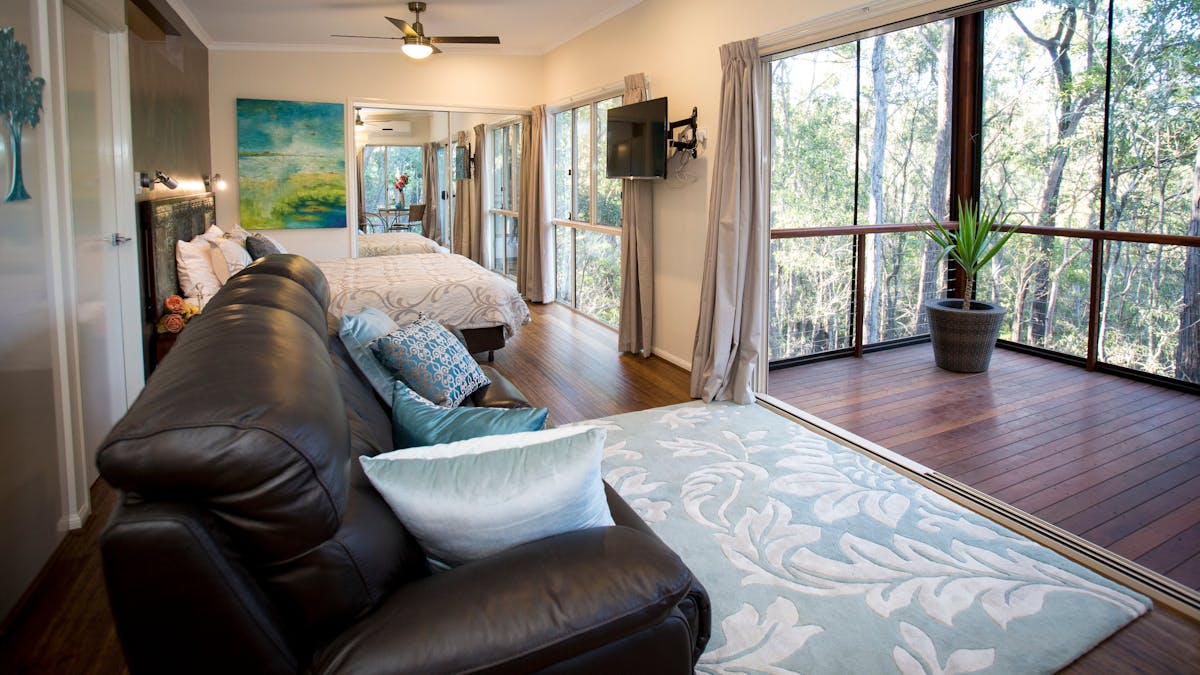 Self contained cabin