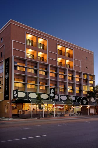 Adelaide Riviera Hotel