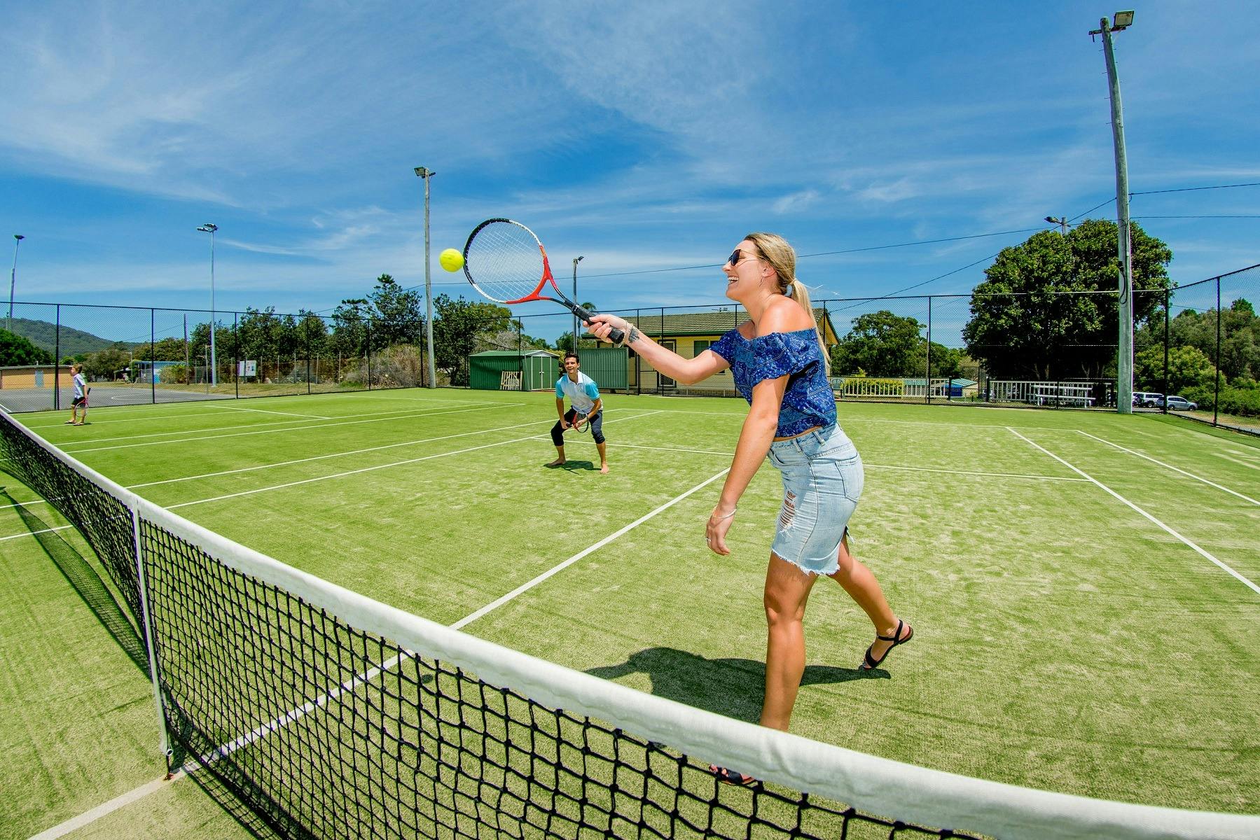 South West Rocks Country Club Tennis NSW Holidays &
