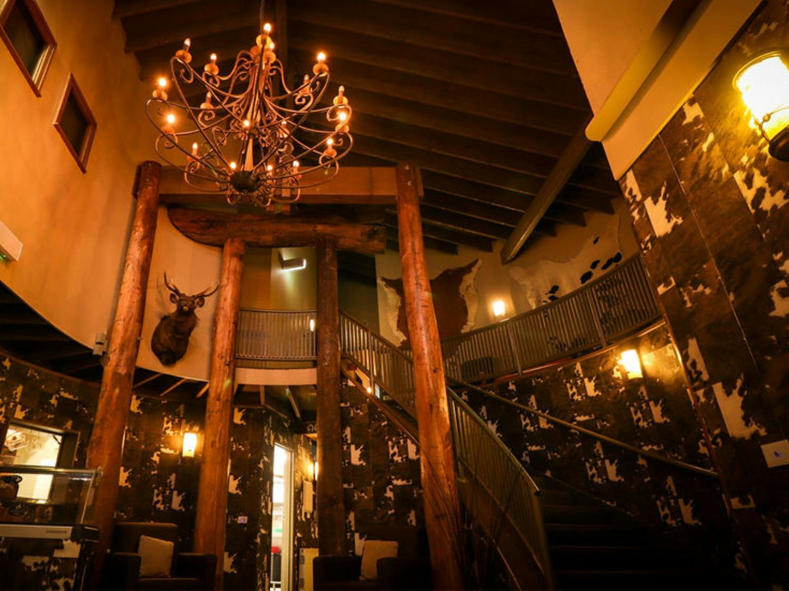 Luxury, grand entrance, High Country, Deer