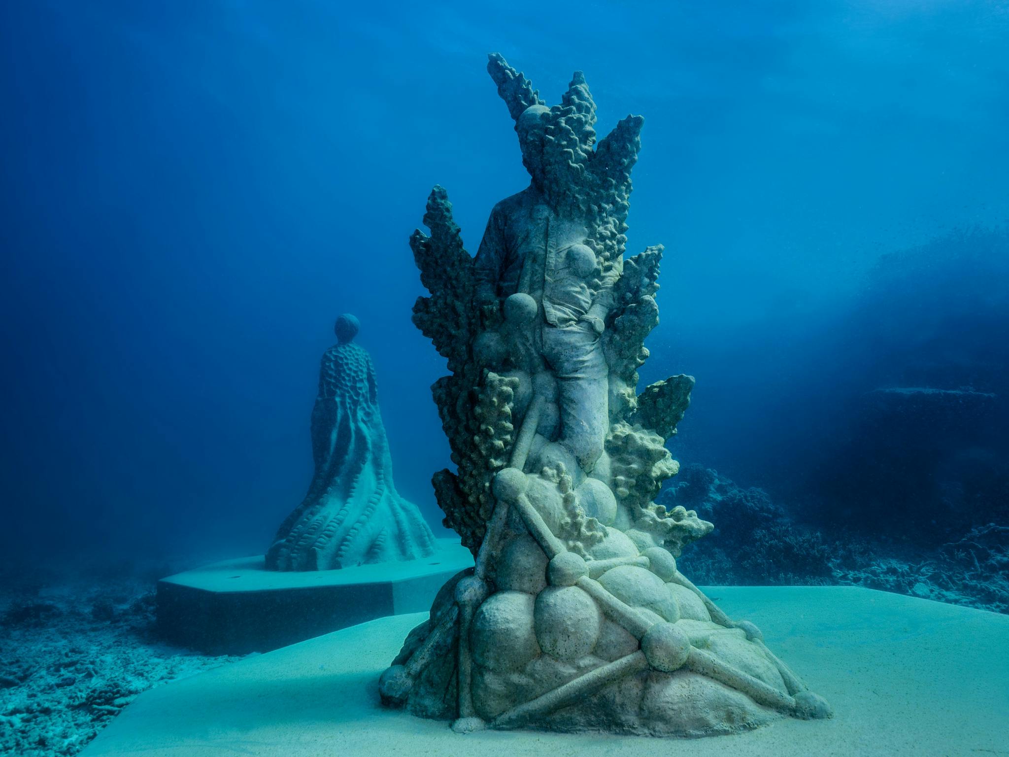 Ocean Sentinels / MOUA / Museum of Underwater Art Ocean Sentinels / MOUA / Museum of Underwater Art
