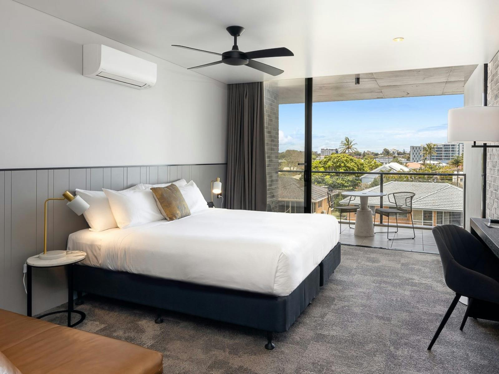 King bed with balcony King bed with balcony