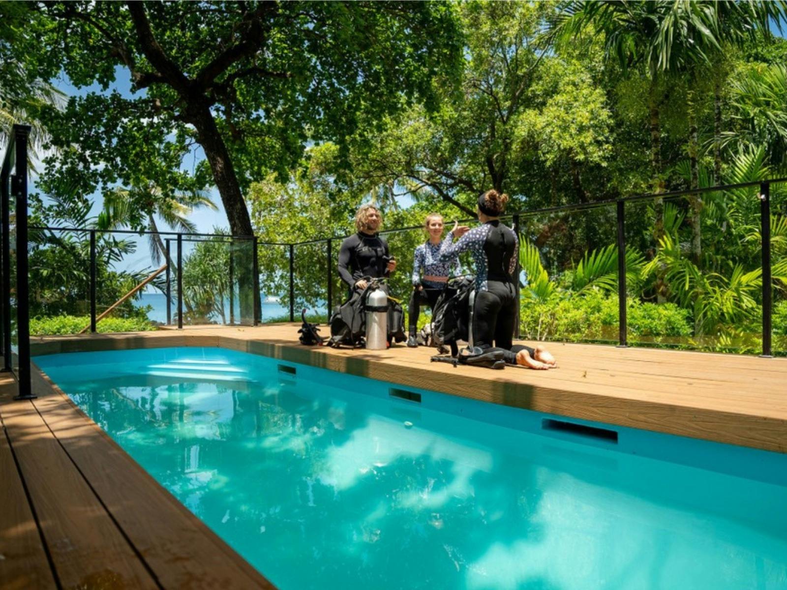 Discover Scuba Pool Experience only - Great for children 12+