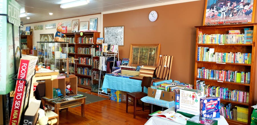 TH Books