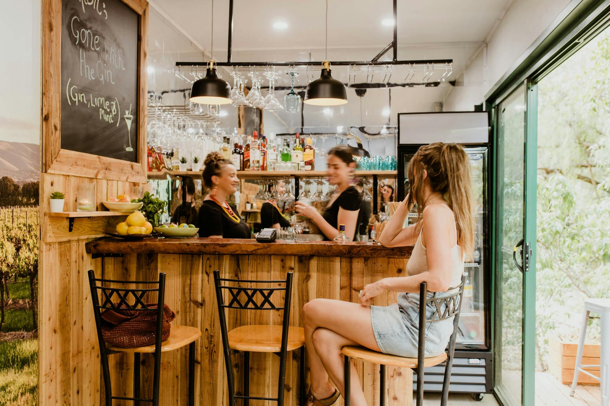 Cocktail bar