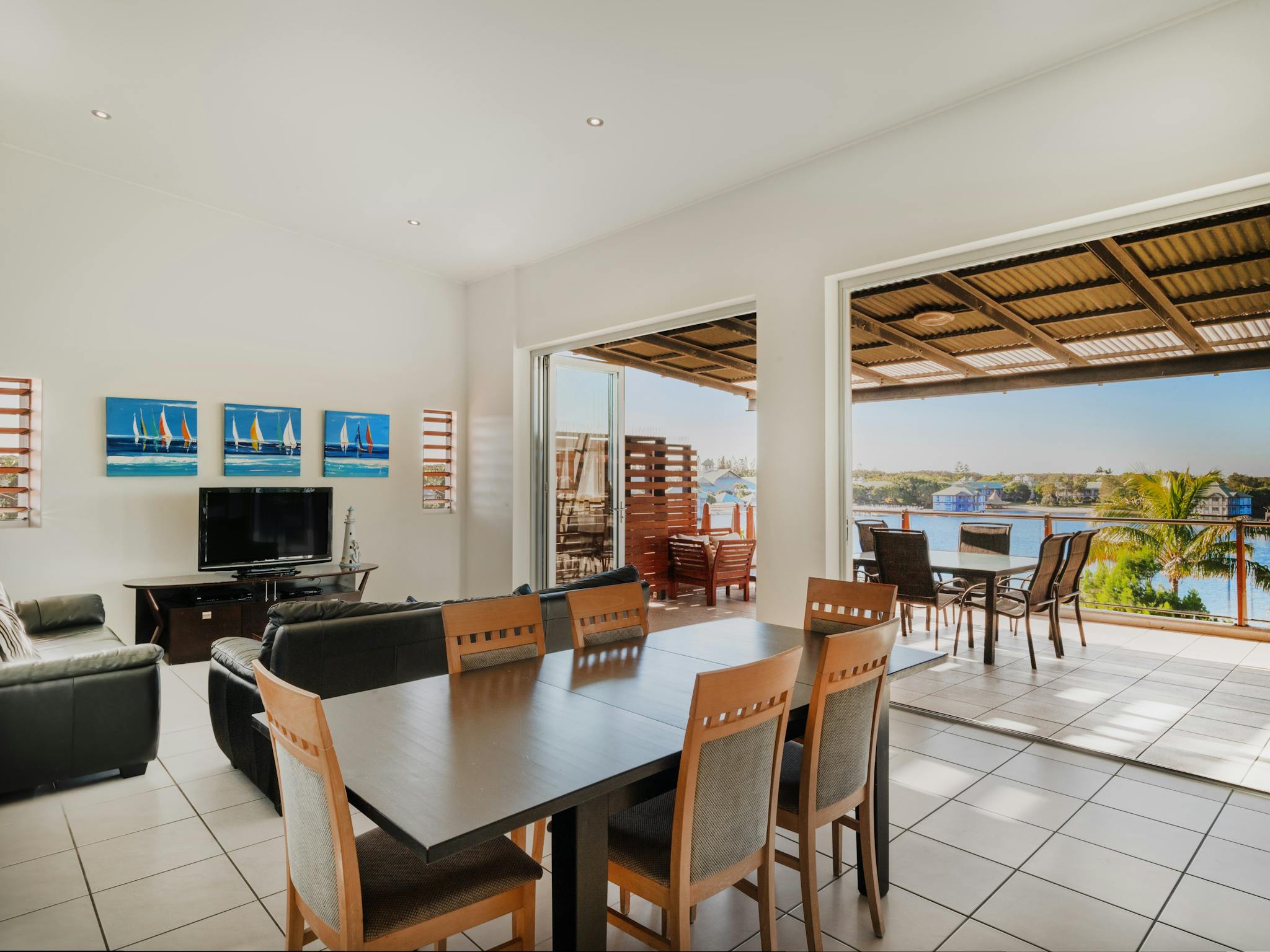 3 Bedroom Lagoon View Apartment 3 Bedroom Lagoon View Apartment