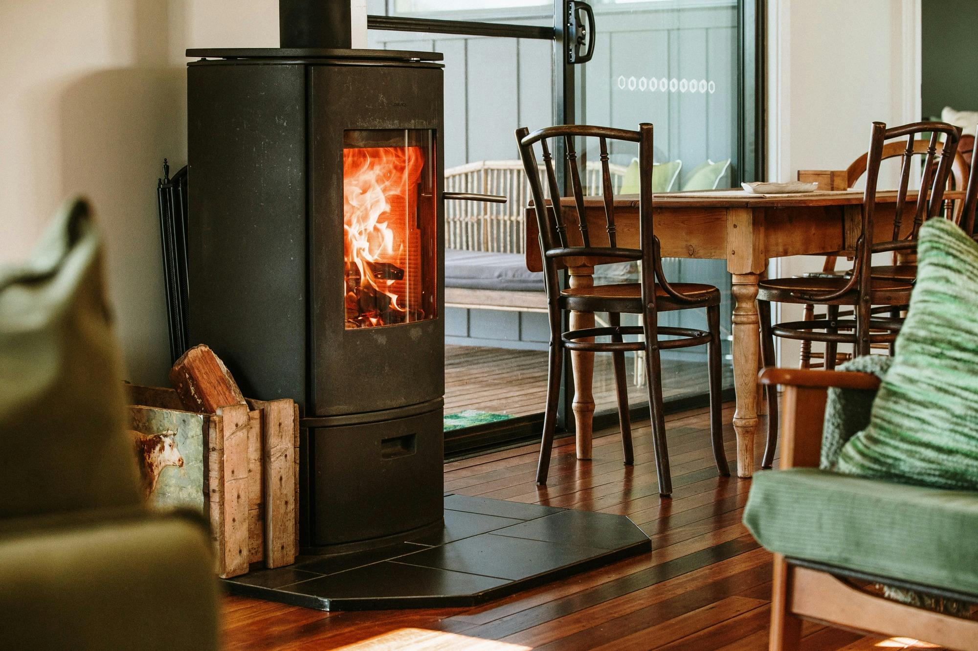 Photo of wood burning fire burning wood