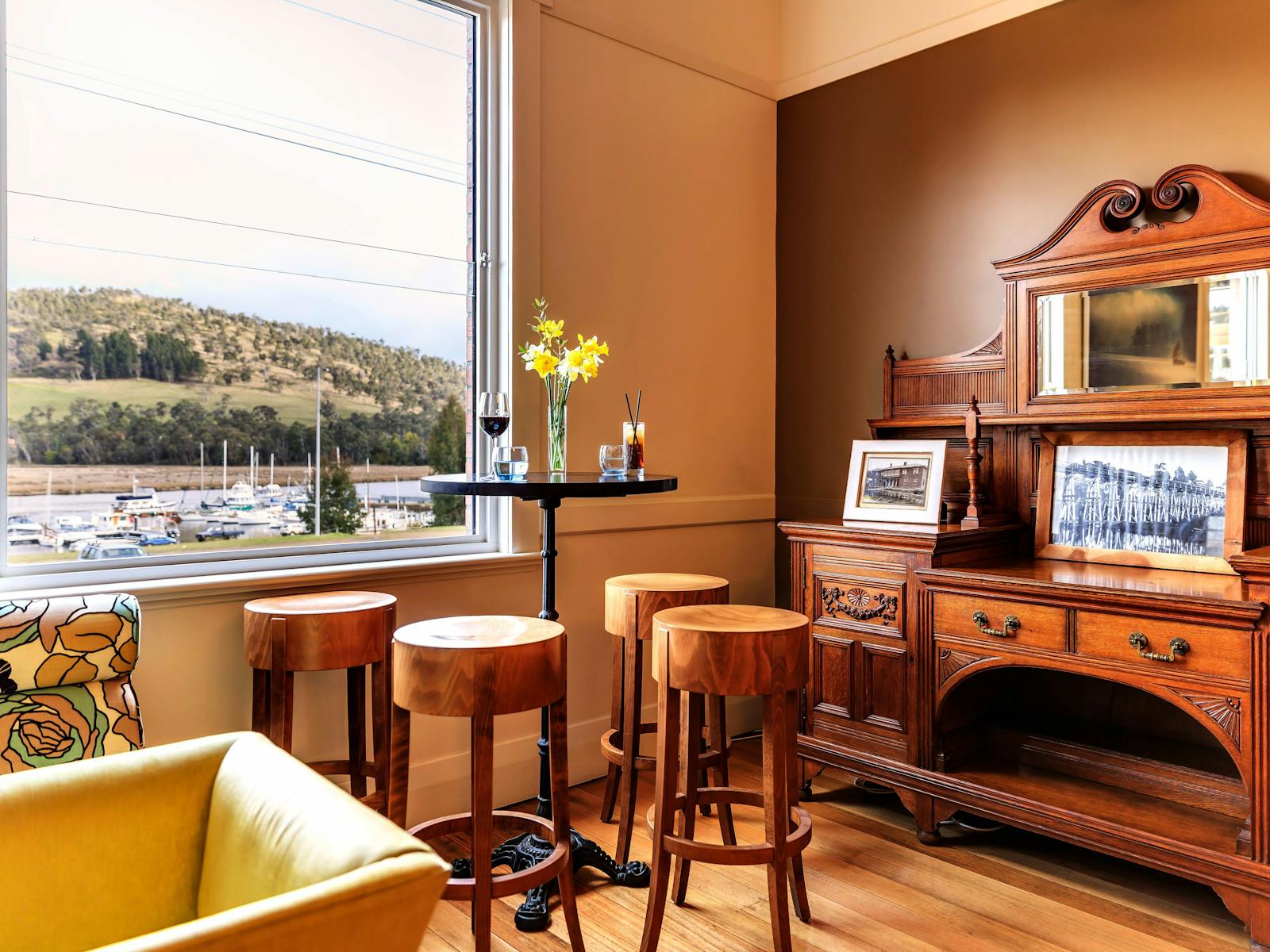 Lobby and lounge at the Kermandie Waterfront Hotel, Port Huon