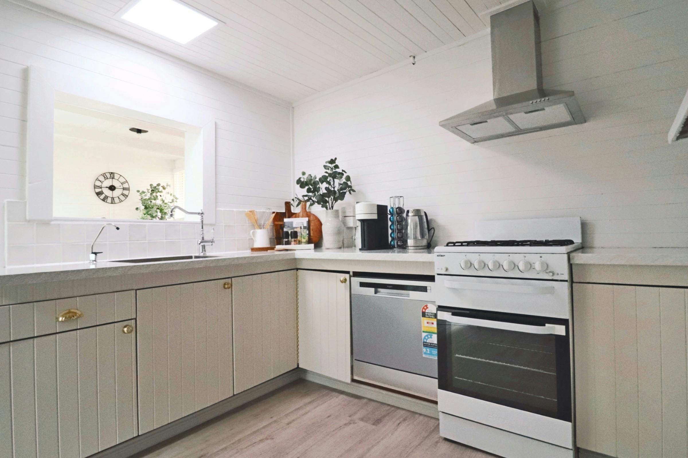 fully equipped kitchen