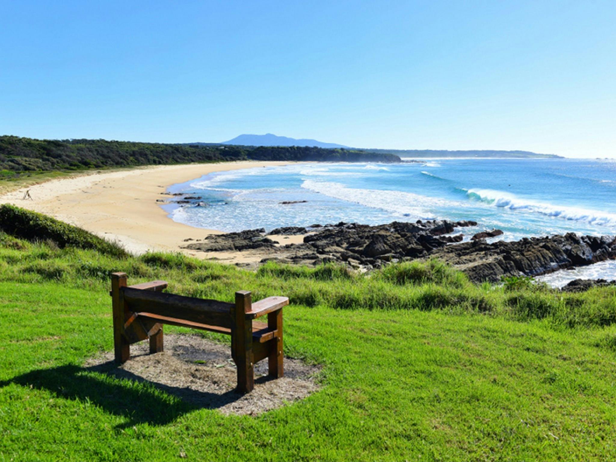 Cuttagee Beach view north