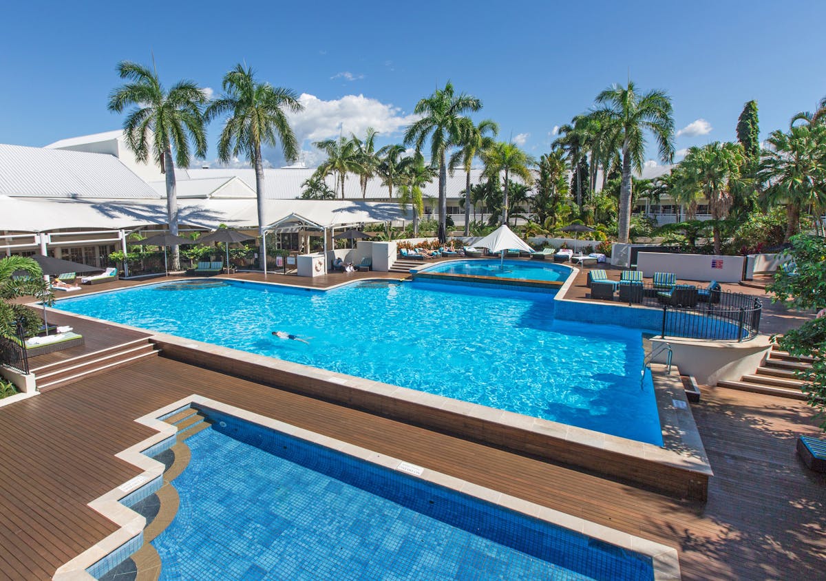 Swimming Pool at Shangri-La The Marina, Cairns