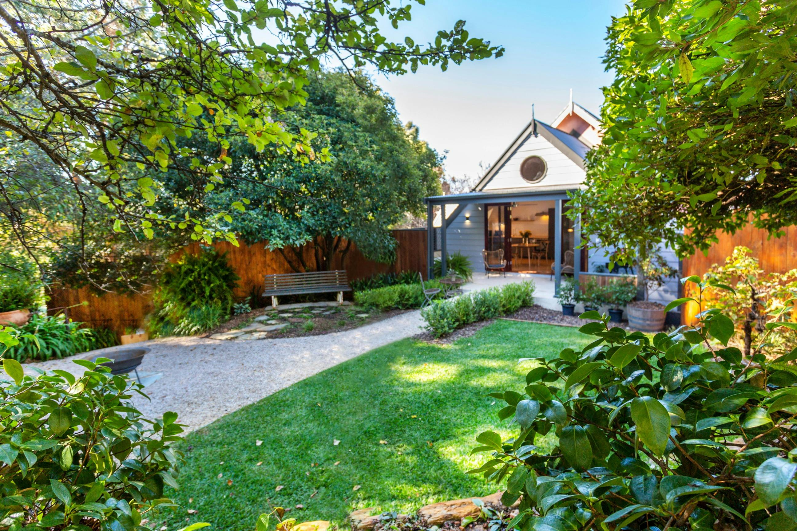 Oakwood Retreat Visit Adelaide Hills