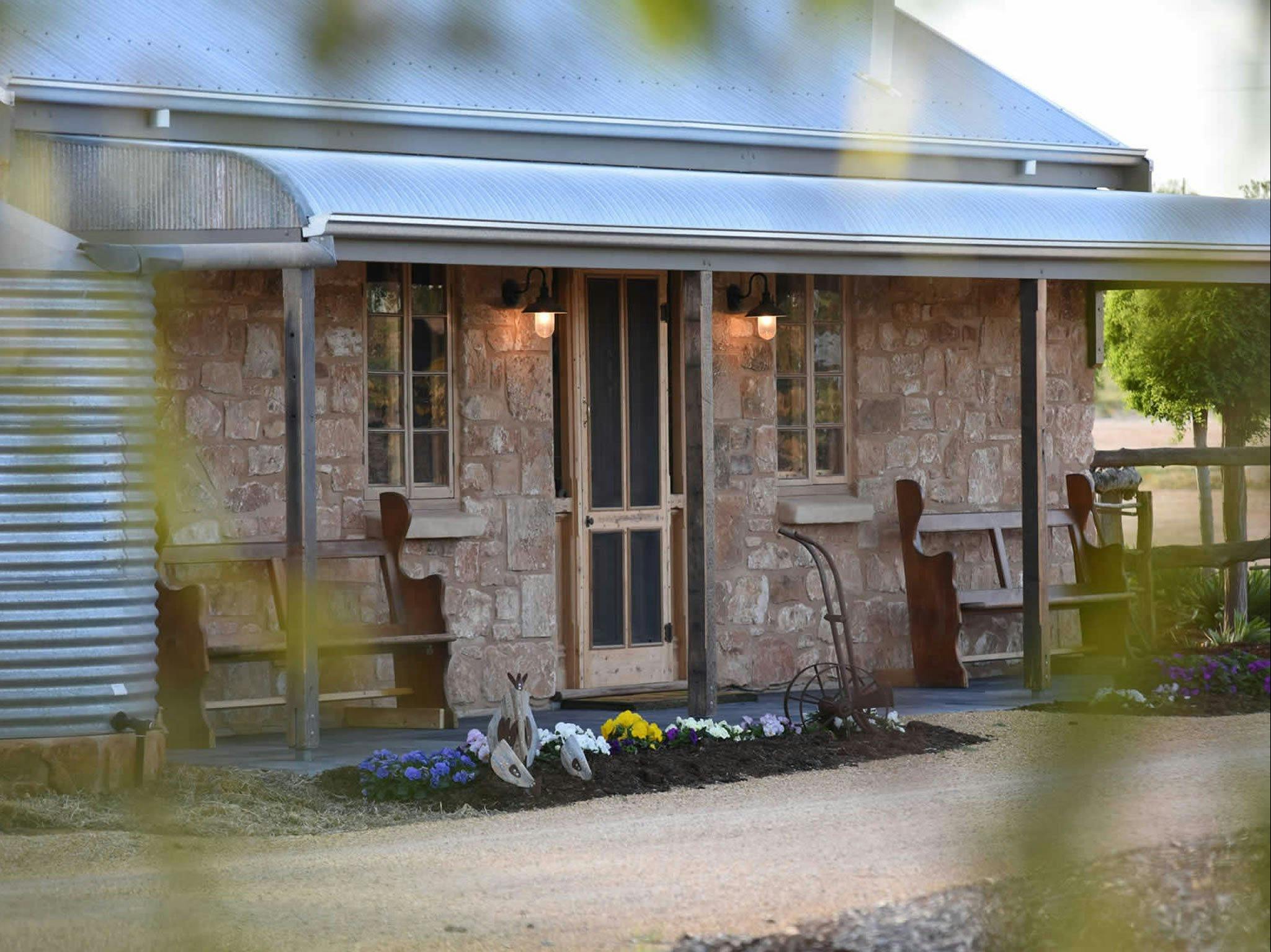 Frontage of Riverline Cottage