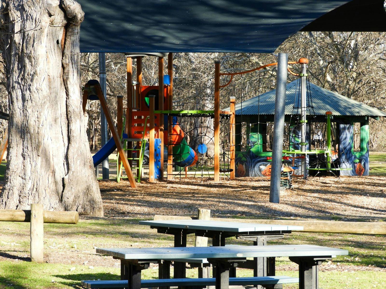 Howlong Memorial Park