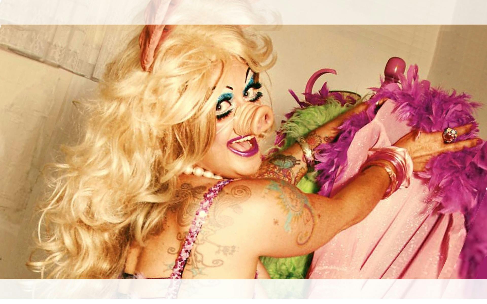Dragstravaganza performer
