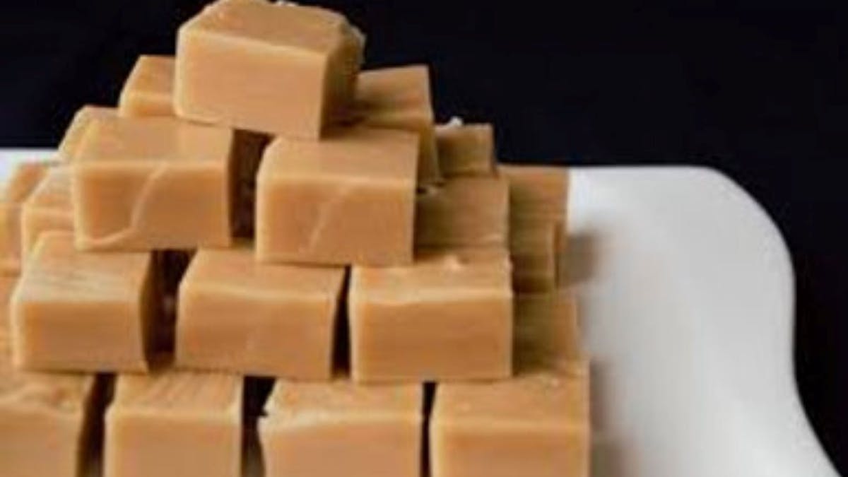 Our creamy lemon meringue fudge bars are made with the finest chocolate Our creamy lemon meringue fudge bars are made with the finest chocolate