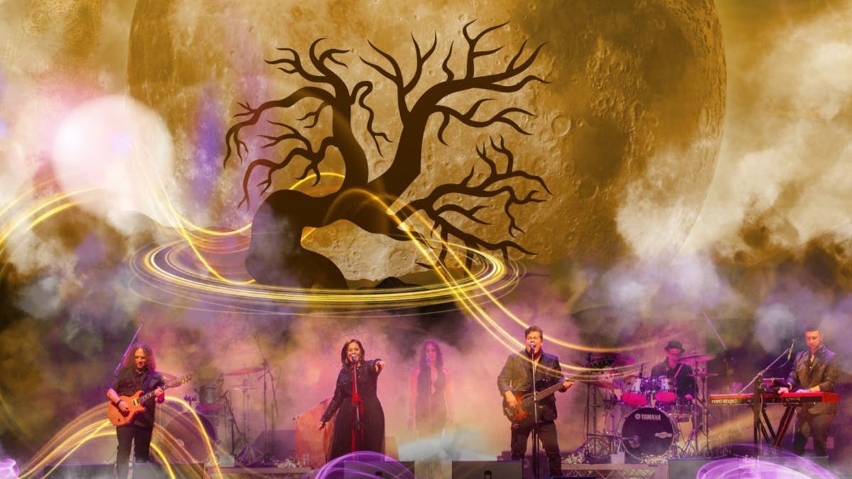 Seventh Wonder performs Fleetwood Mac
