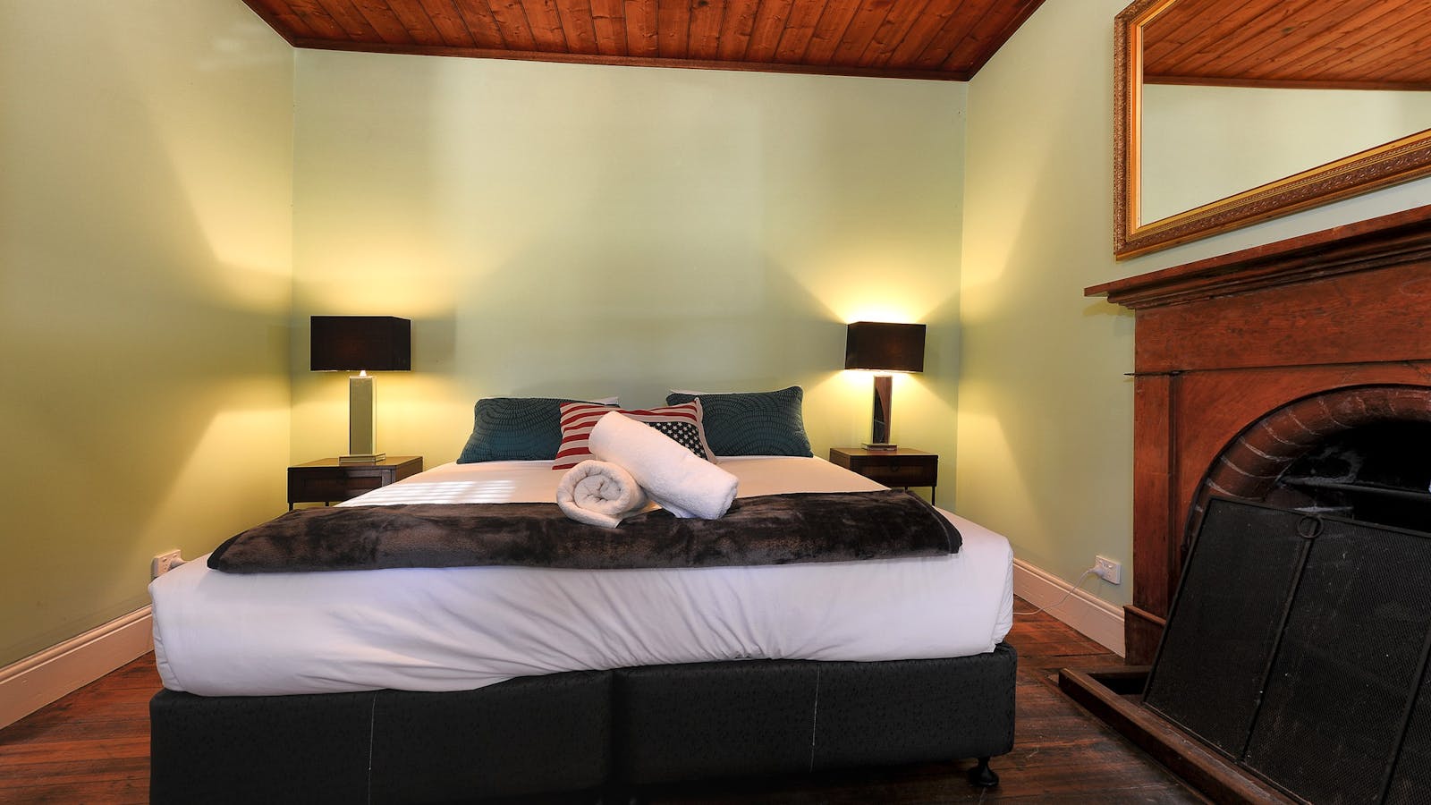 Ventnor Guest House, main bedroom
