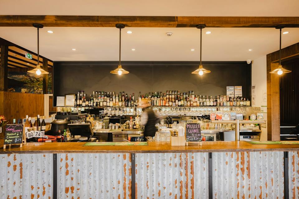 Tavern Bar & Bistro photo