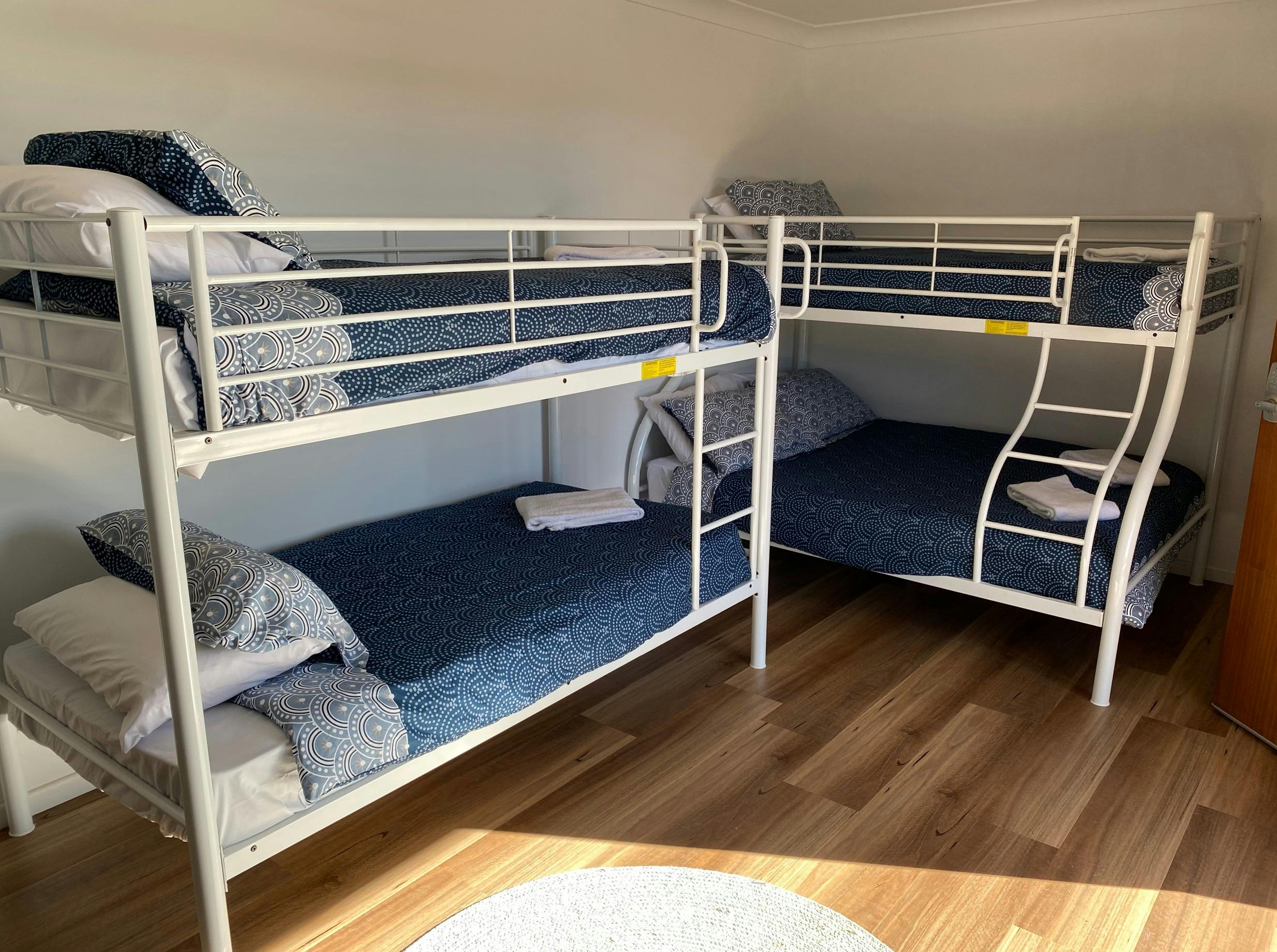 Double and single bunkbed configurations available