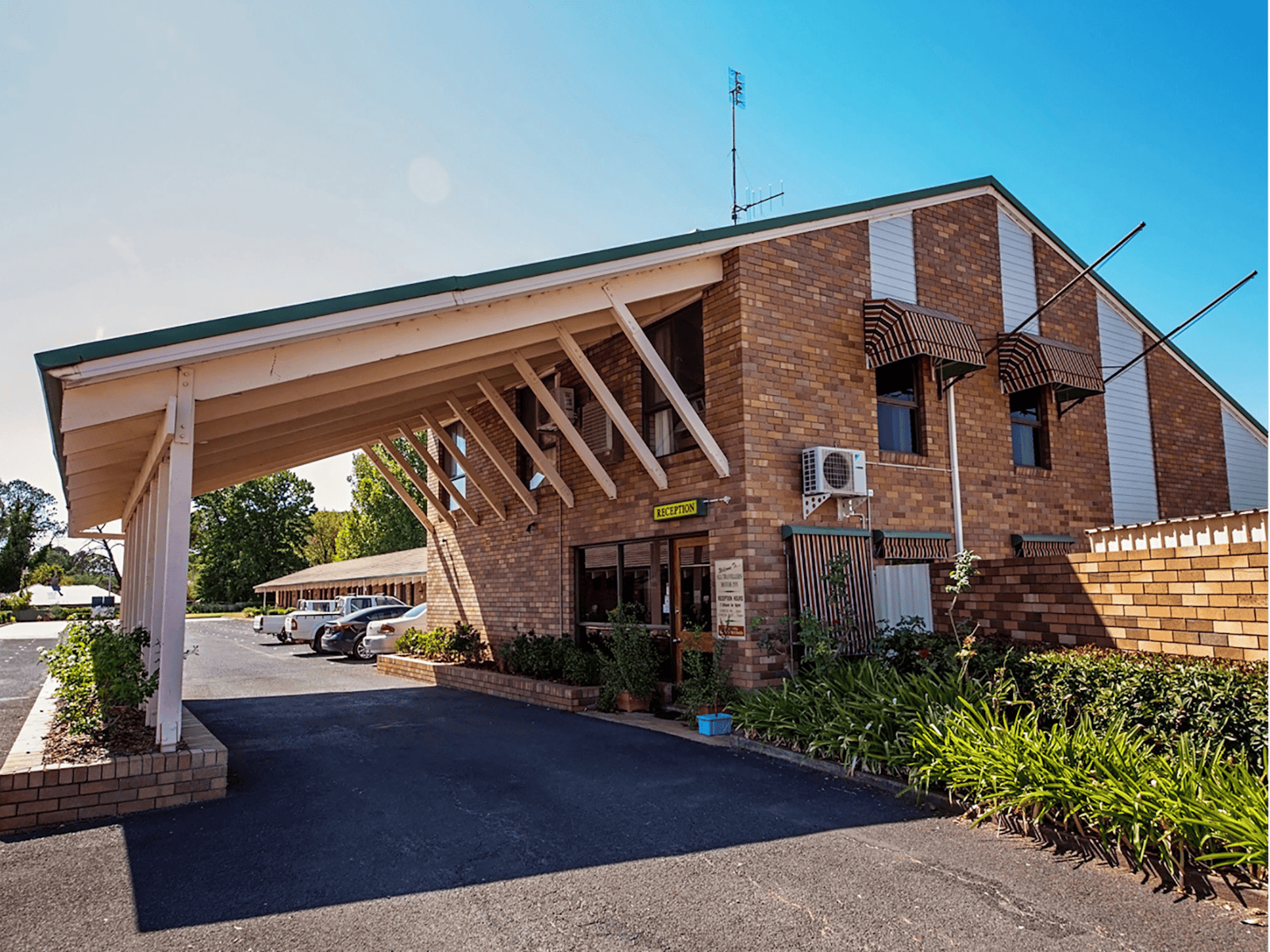 All Travellers Motor Inn