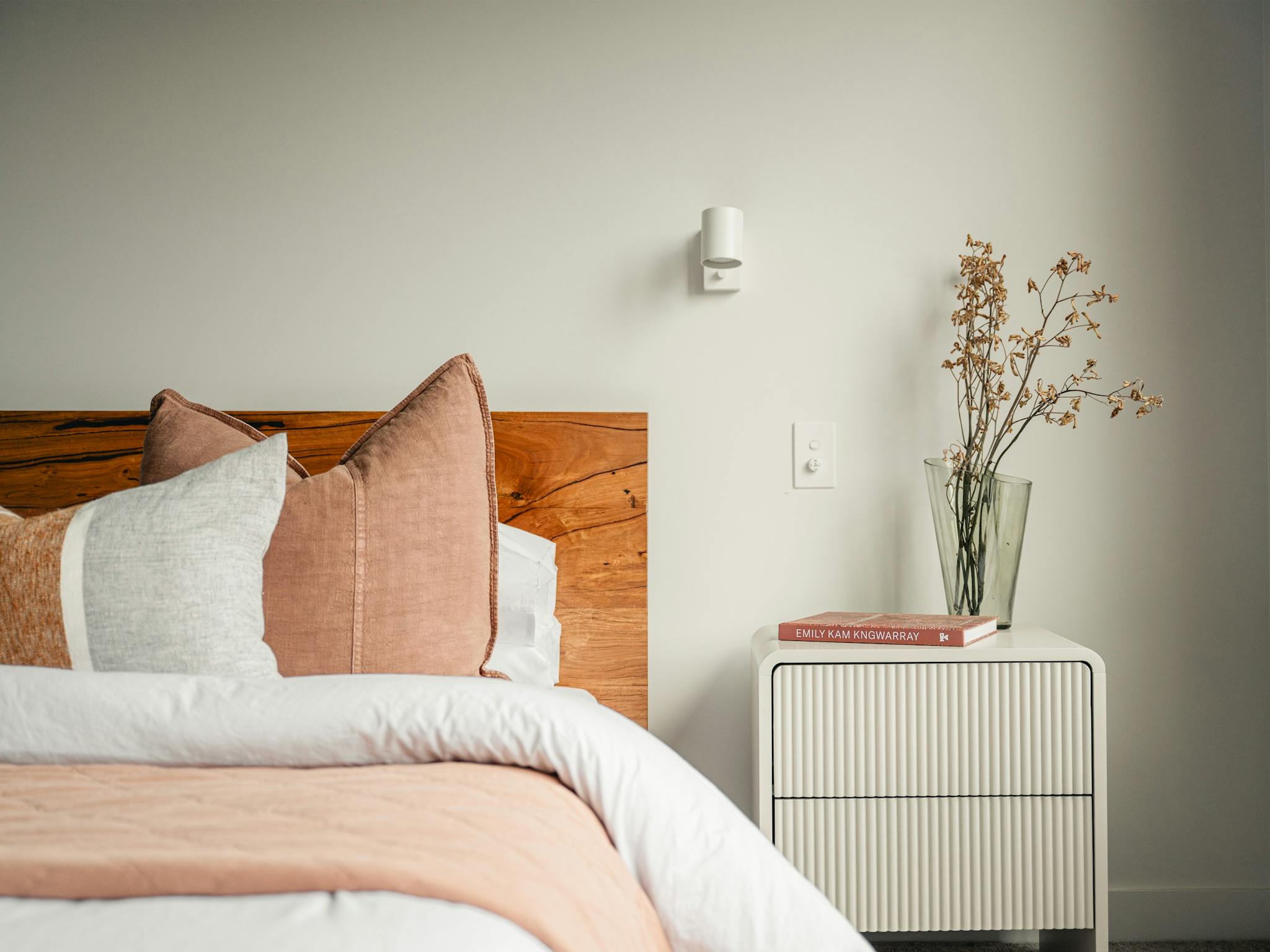 silver house, bedroom