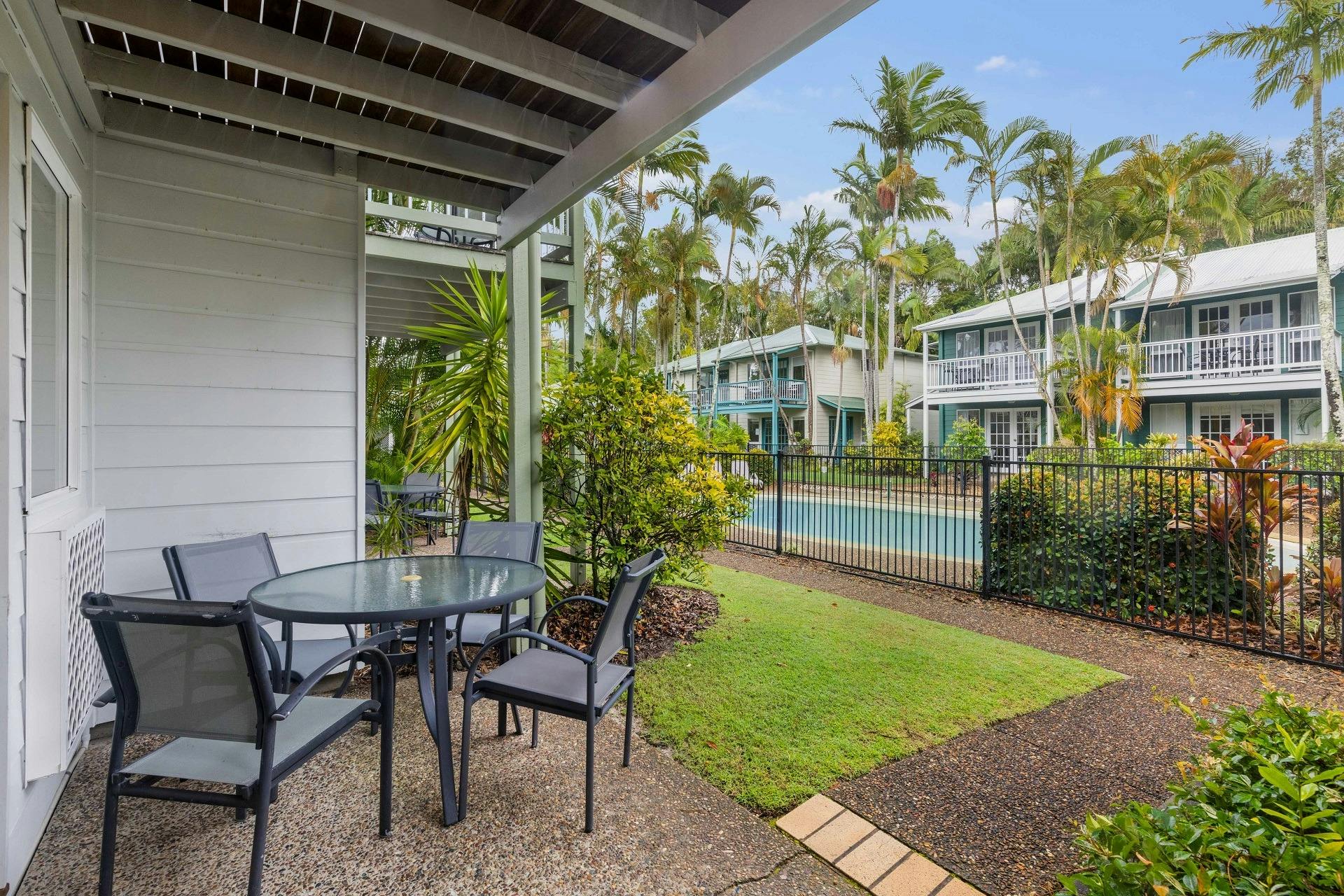 2 Bedroom Townhouse Patio