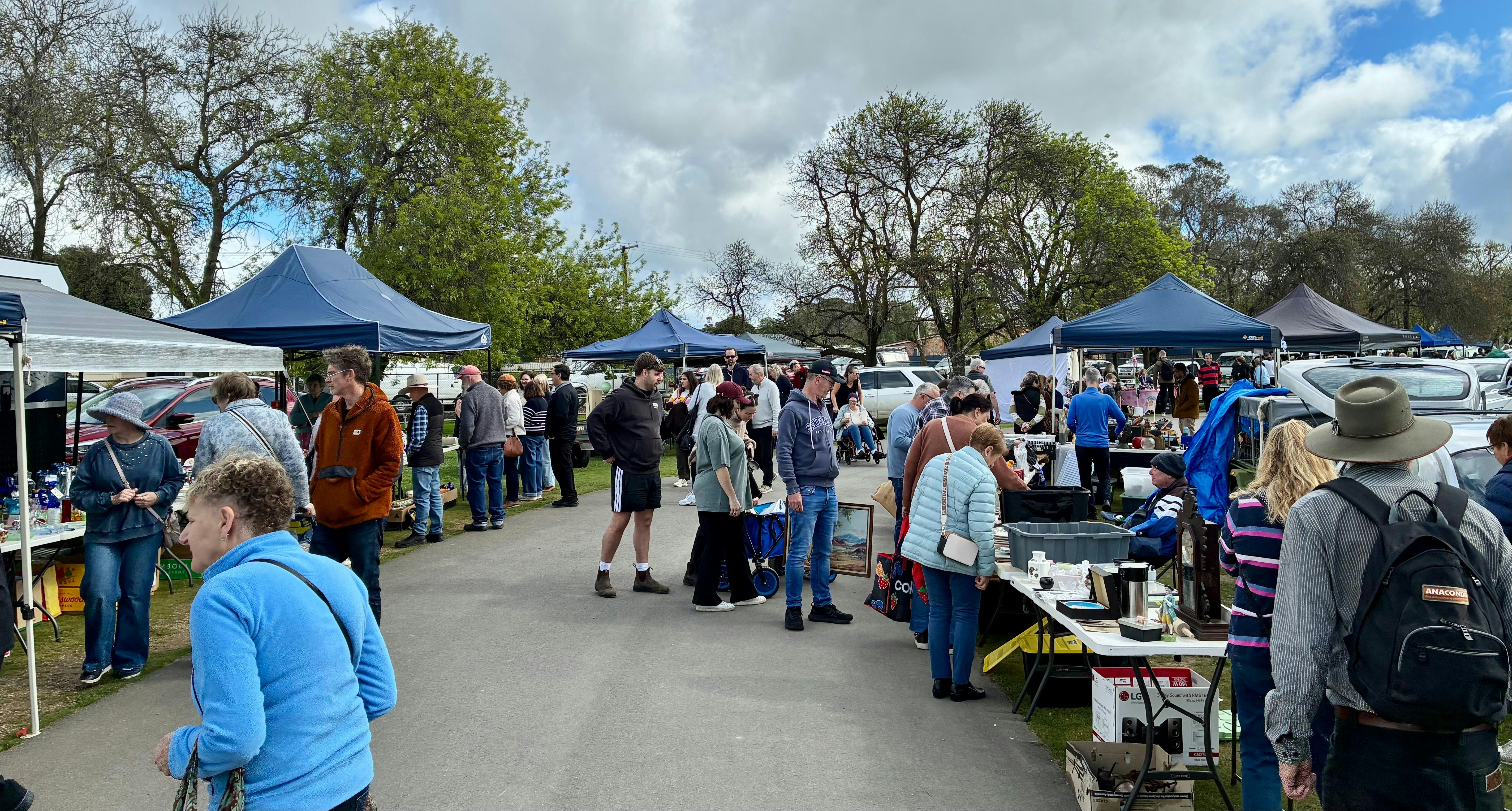 Strathalbyn Treasure Market bargain hunters