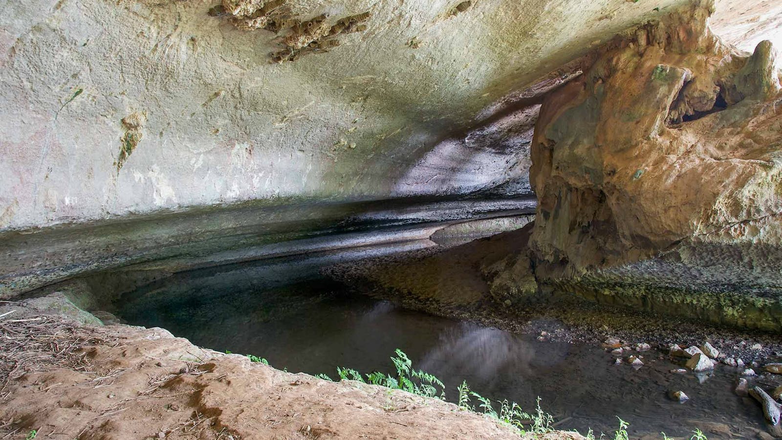 Verandah Cave