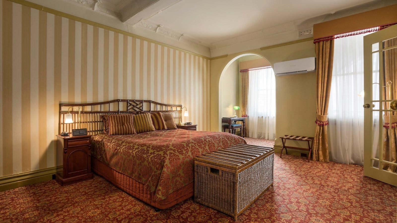 Hadley's Orient Hotel Heritage Suite