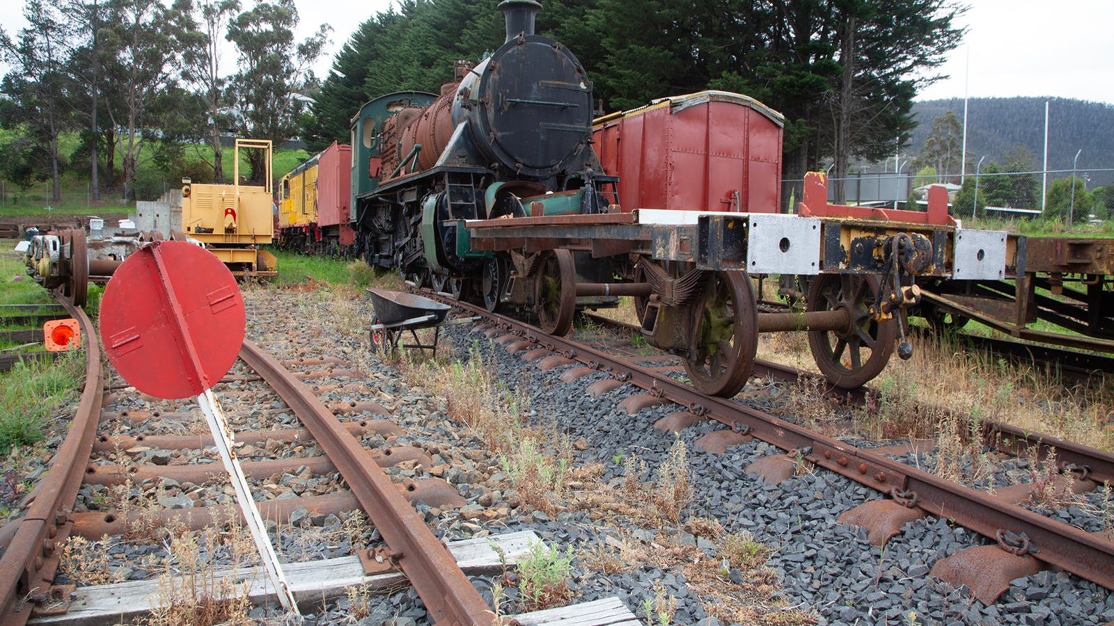 Yard rolling stock