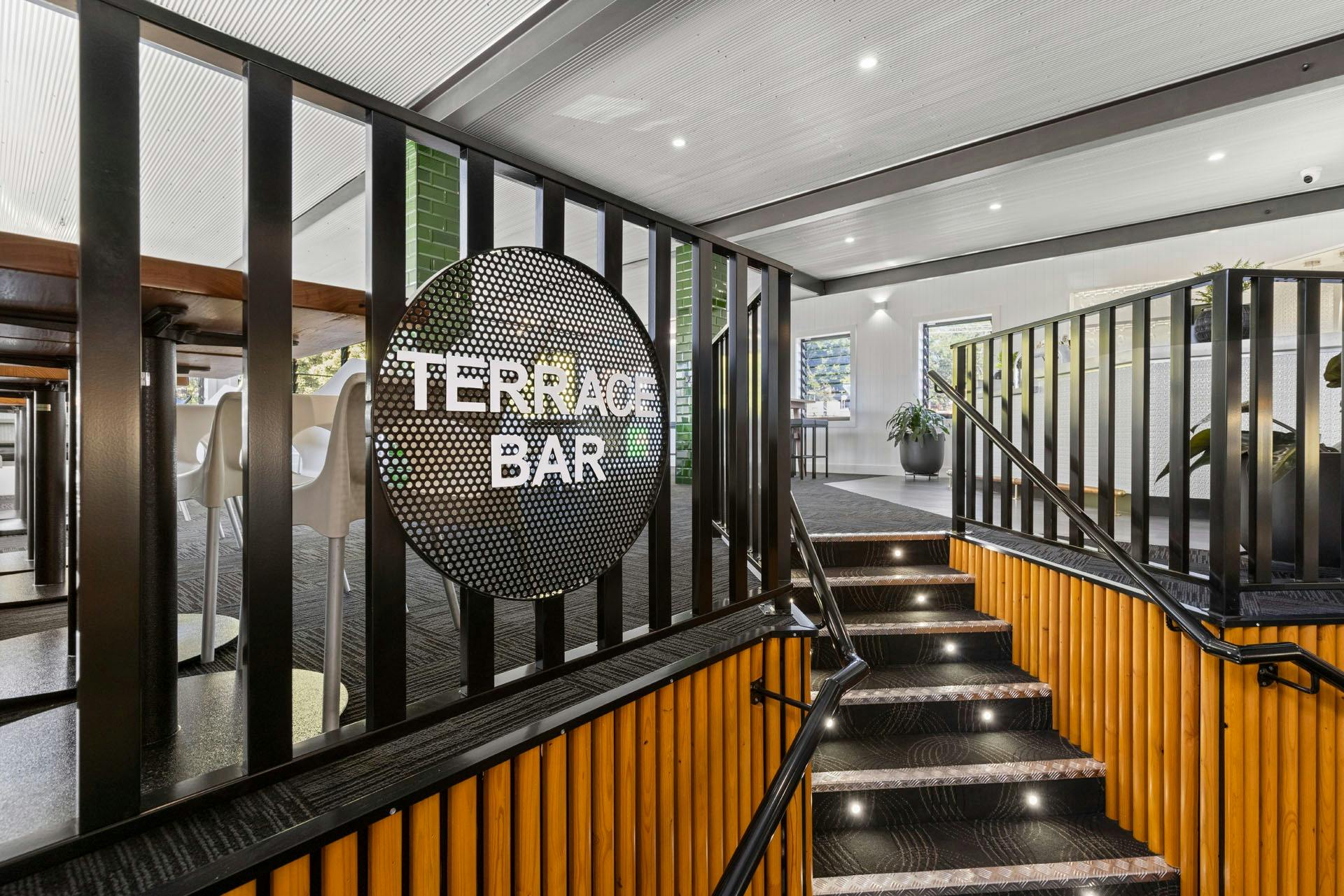 Pier Hotel Coffs Harbour - Terrace Bar