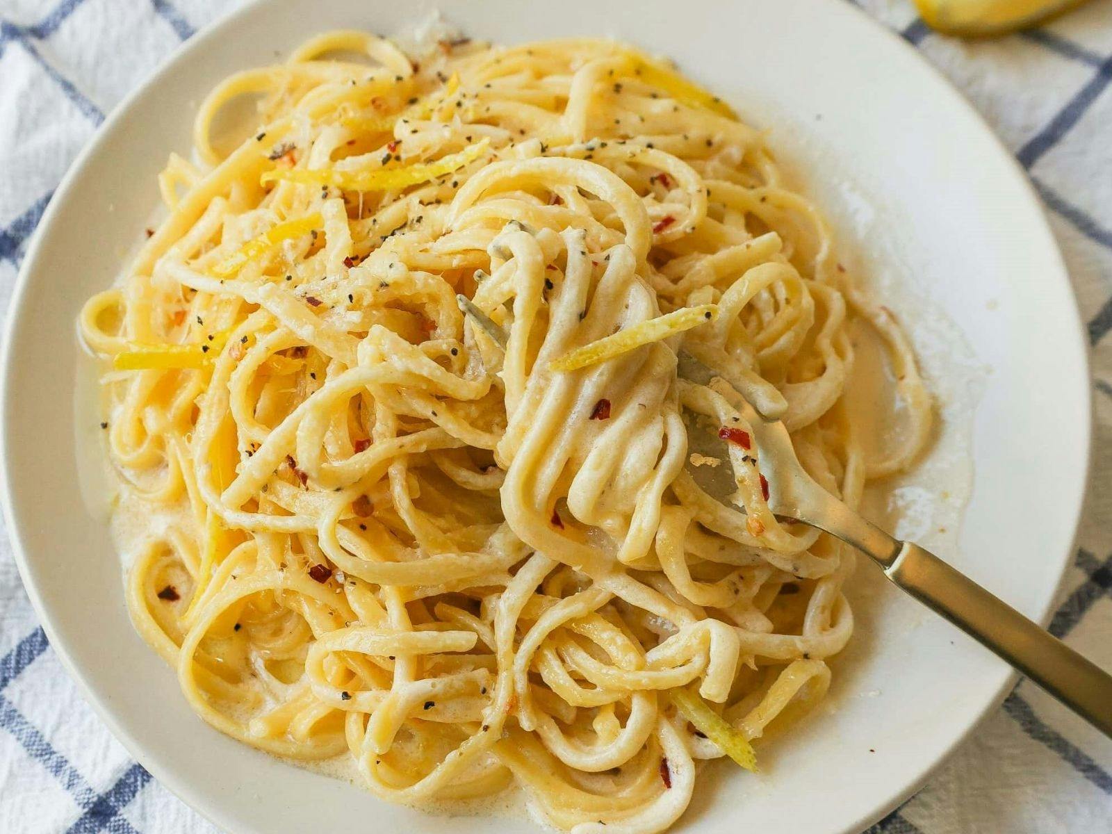 義大利麵配您選擇的醬汁