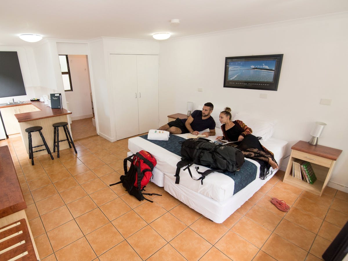 base airlie beach backpackers