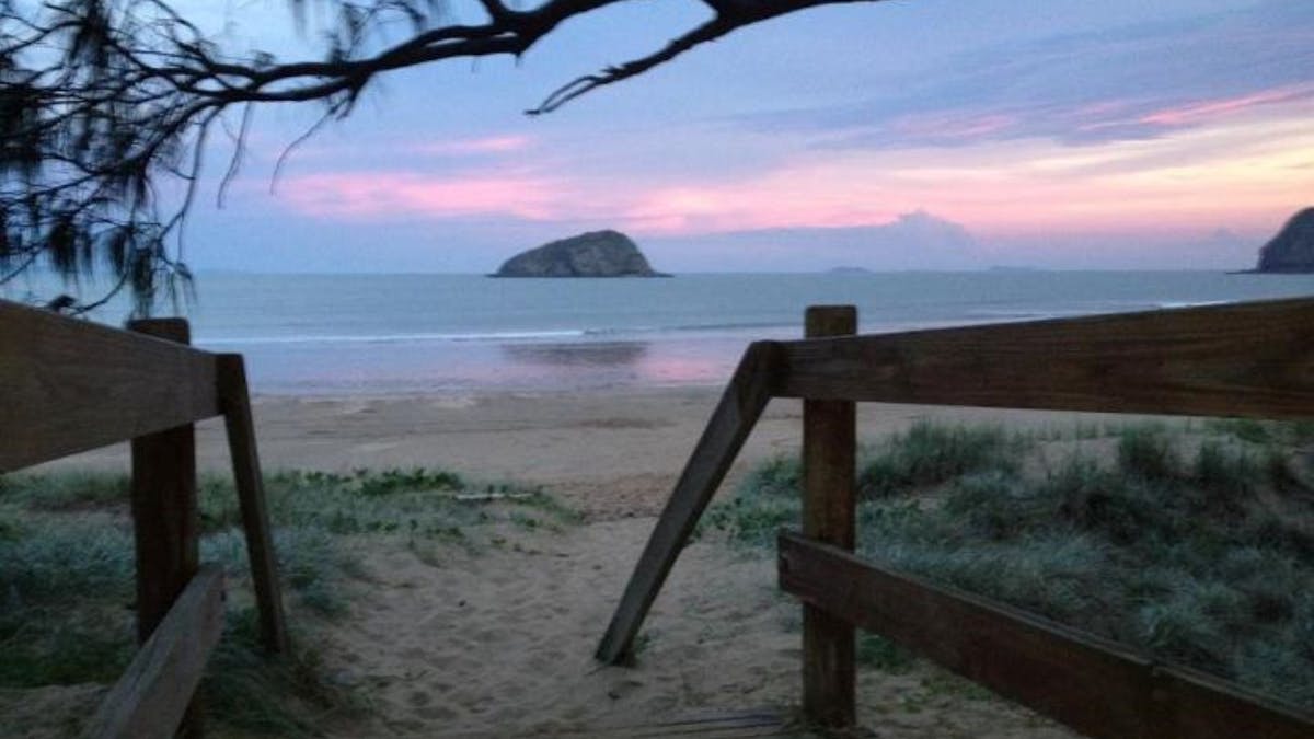 Beaches Restaurant Rosslyn Bay Yeppoon Beach View