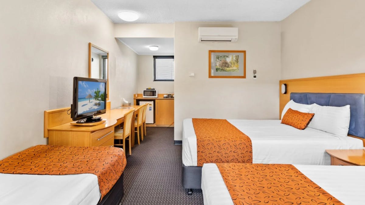 Triple Room