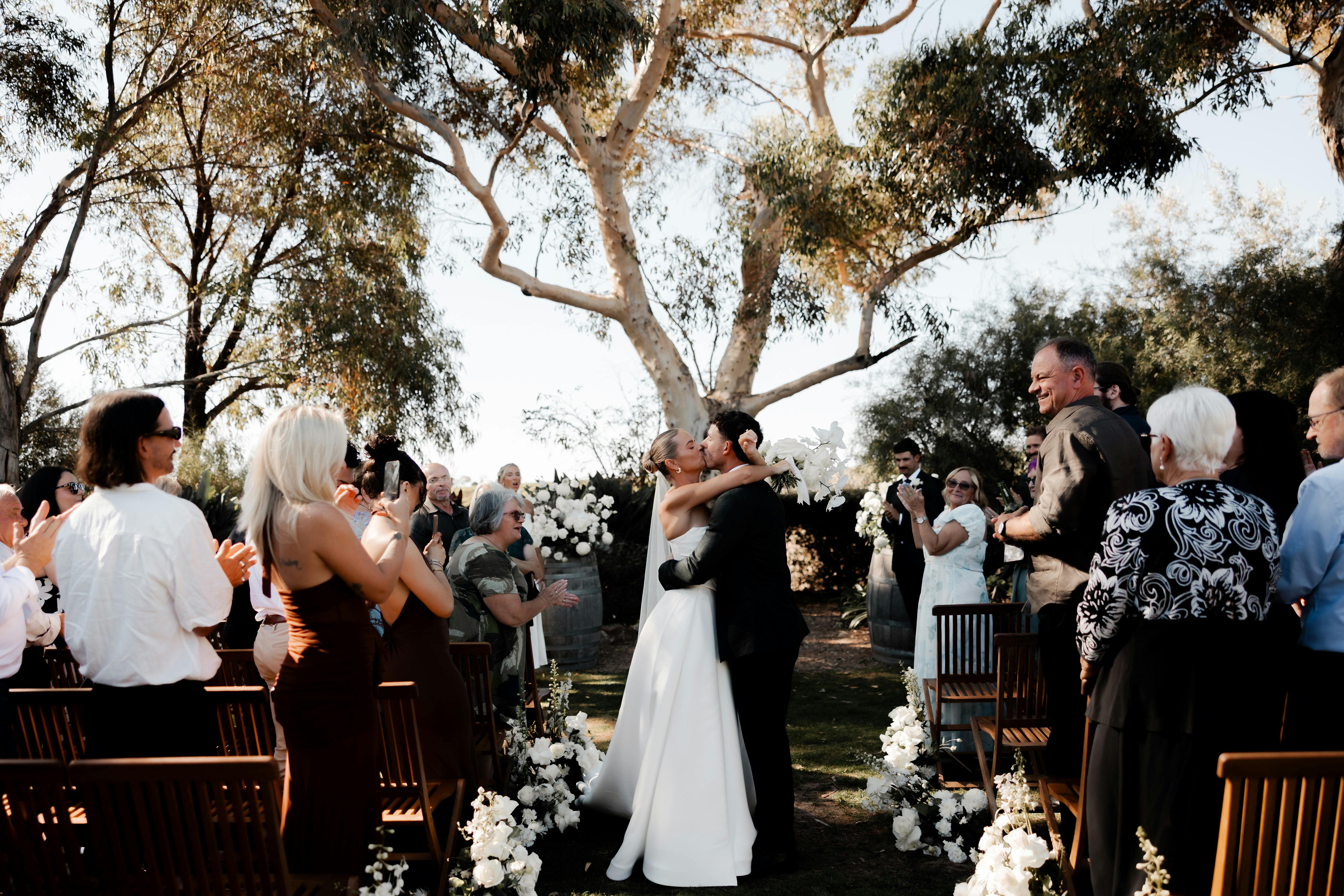 Wine Garden Ceremony at Beach Road Wines