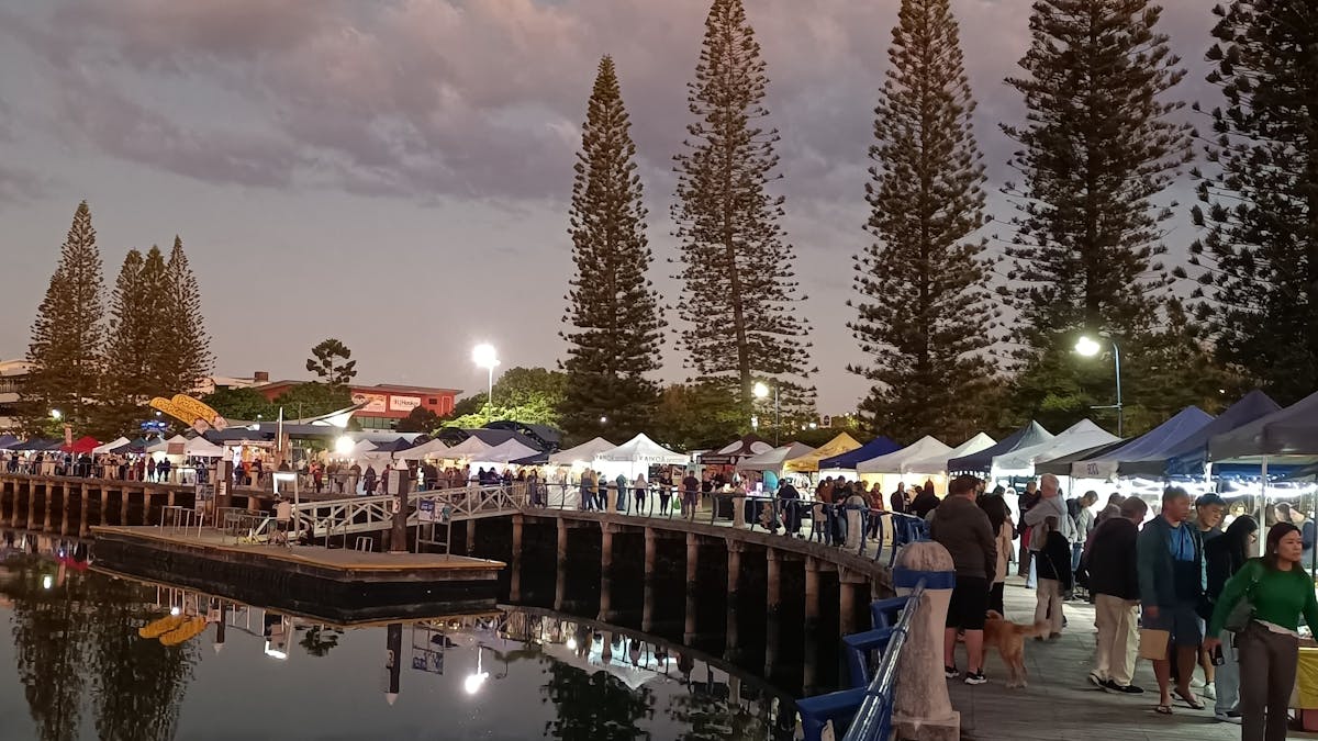 Twilight Makers Market - Darkness Approaches Twilight Makers Market - Darkness Approaches