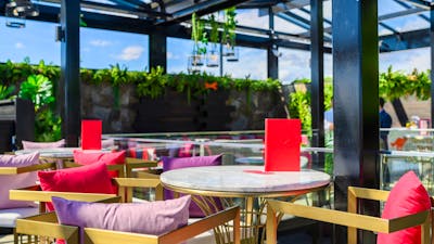 Please visit www.thehowlingmoon.com.au