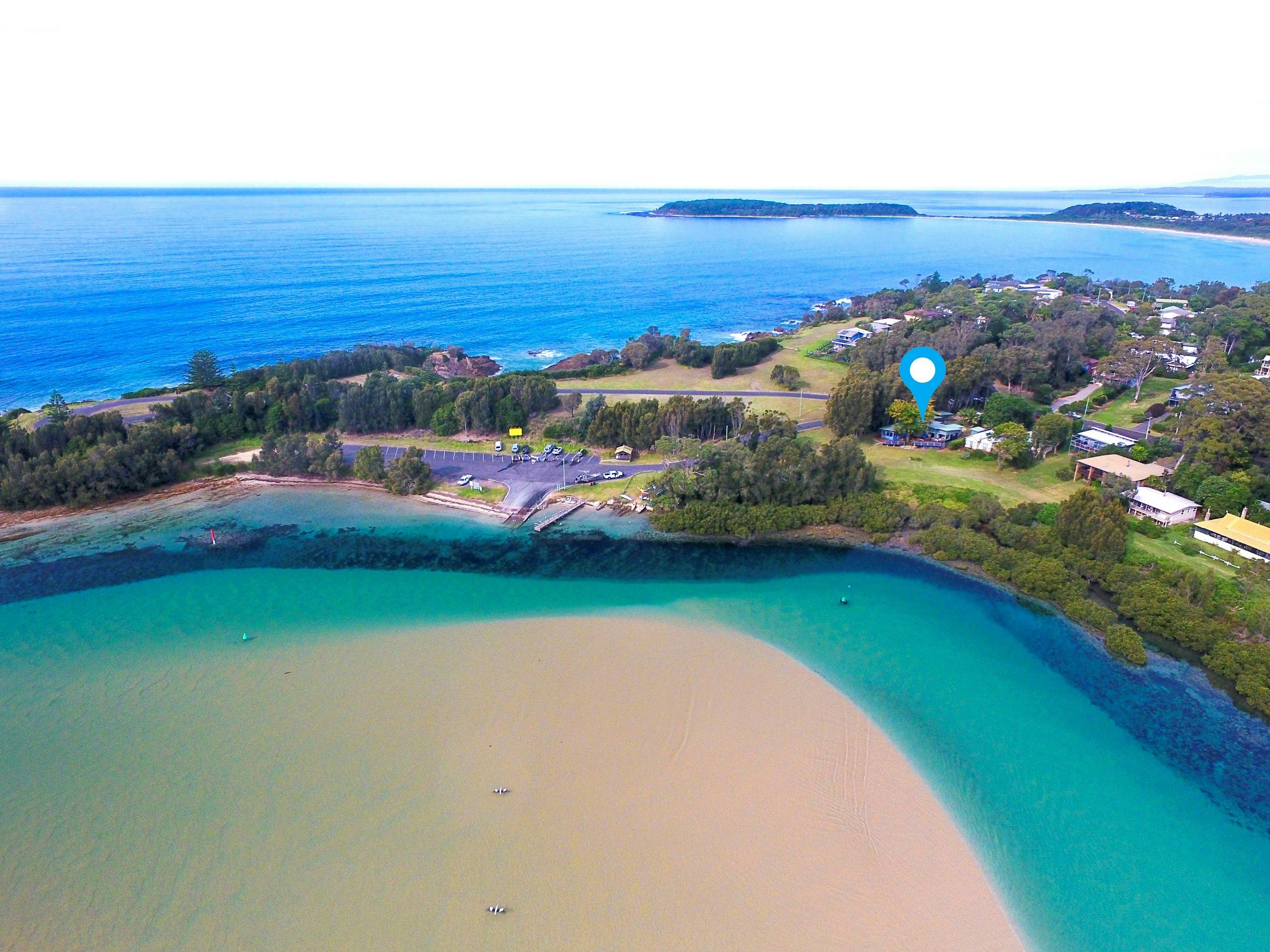 Waterfront Mossy Point Escape NSW Holidays & Things to