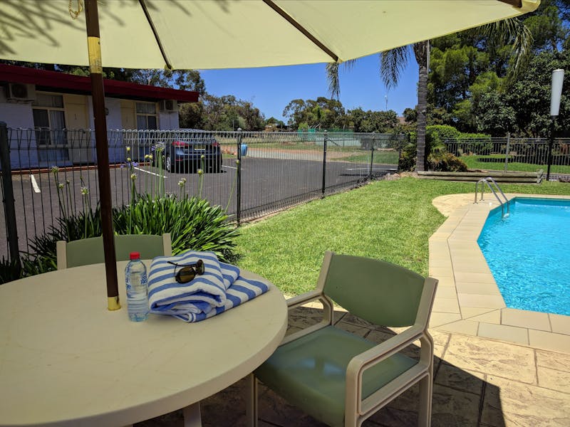 Saltwater Outdoor Pool Spanish Lantern Motor Inn Parkes