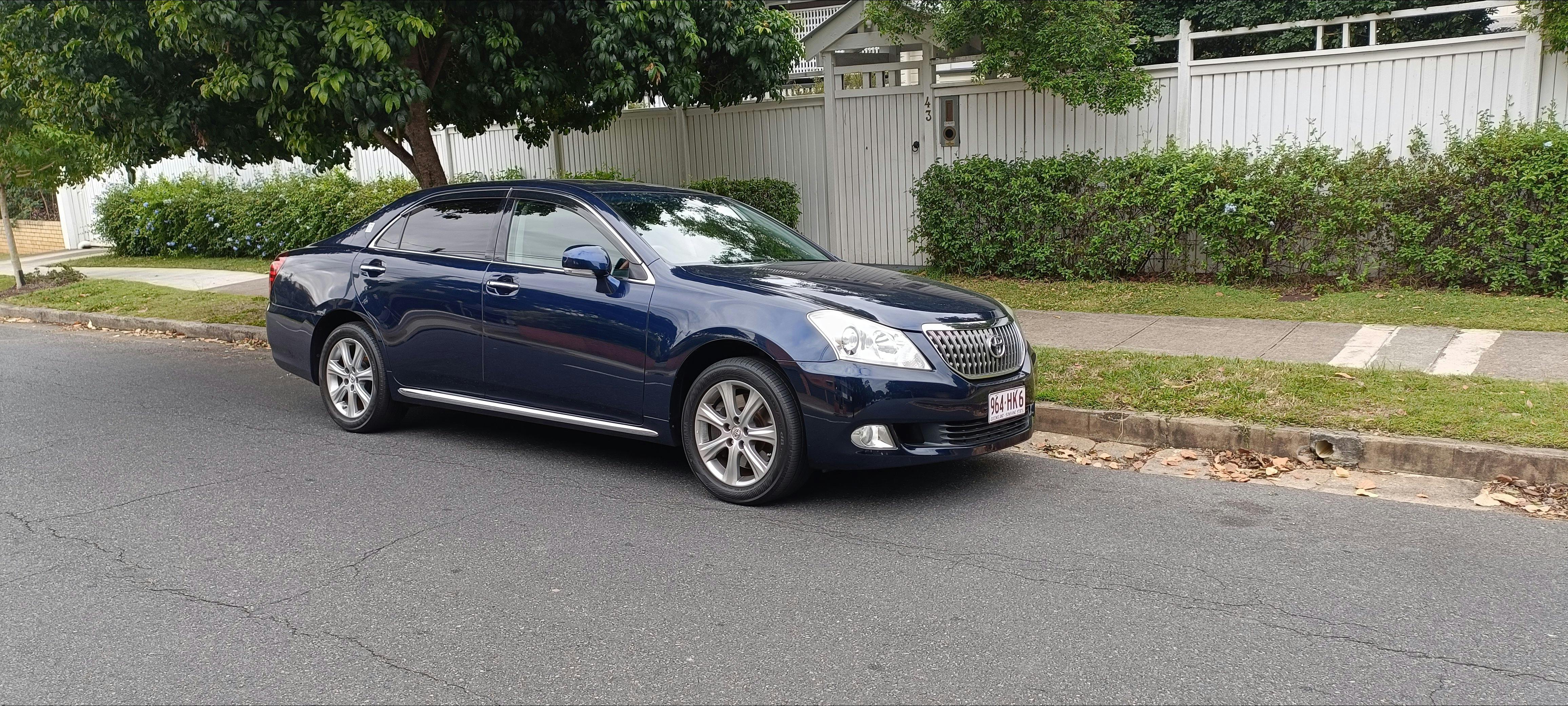 Luxurious Crown Majesta