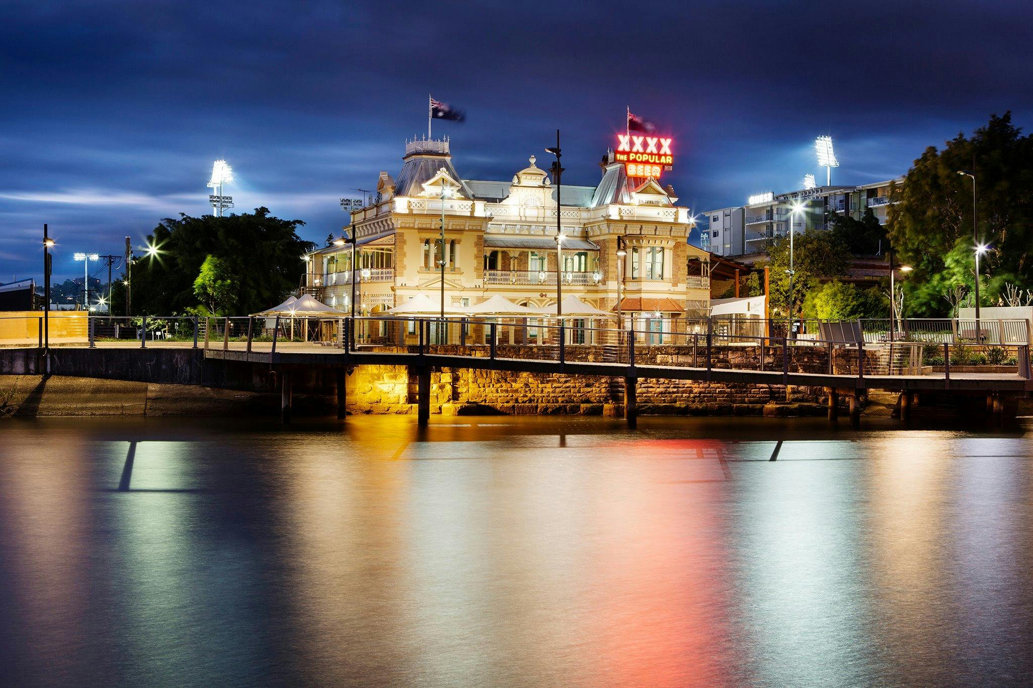 enjoy lunch at the Breakfast creek hotel on the brisbane river lunch cruise top ten things to do
