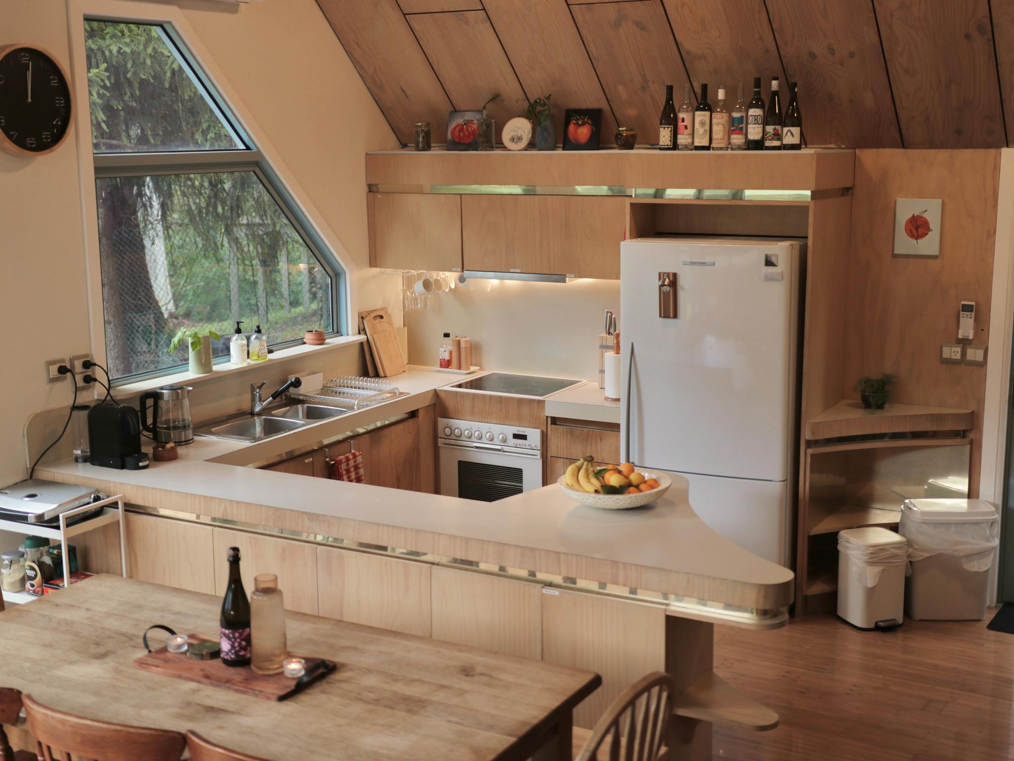Architecturally designed Airbnb accommodation Sawmill Settlement Mt Buller open plan living kitchen