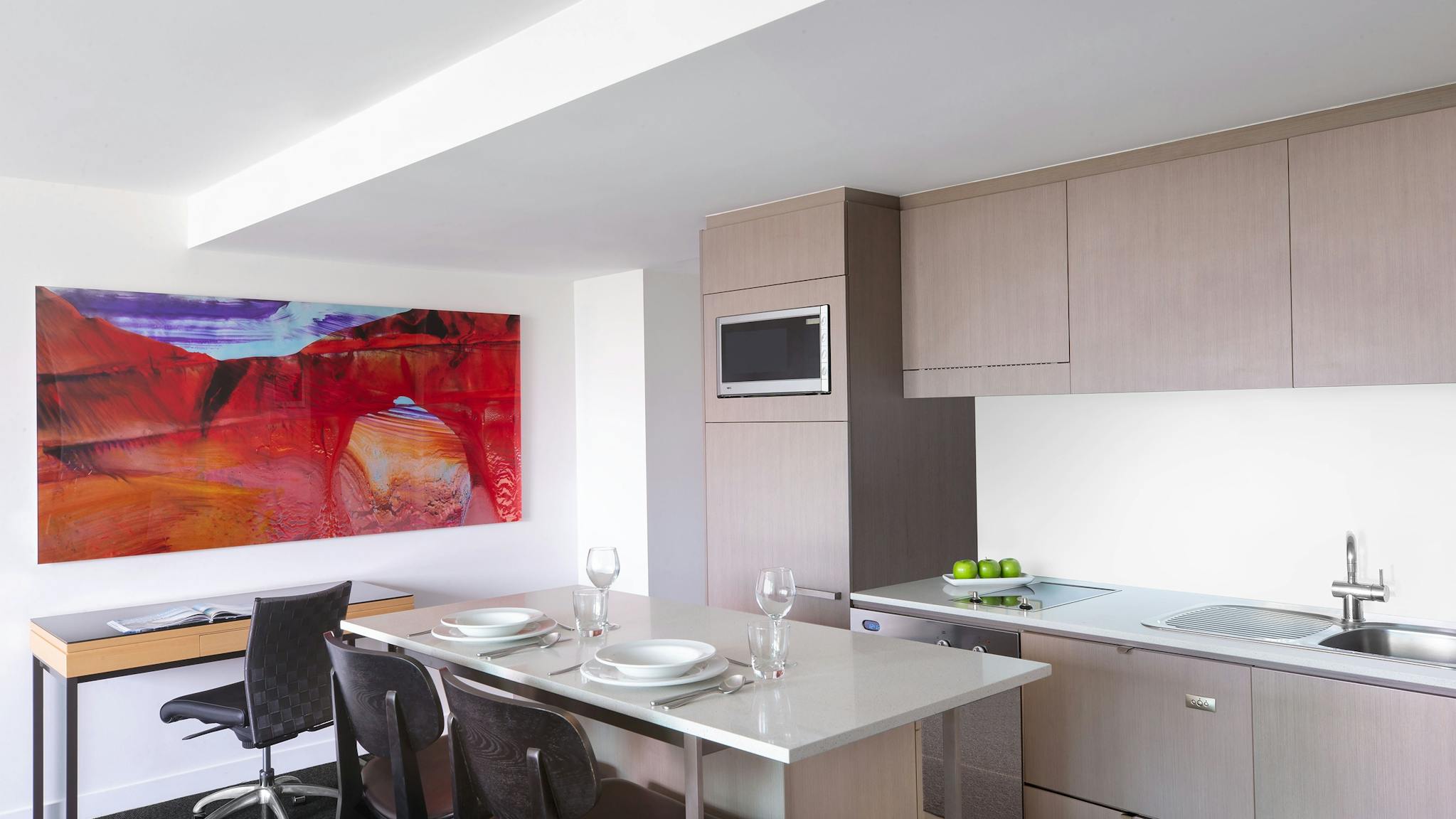Mantra South Bank - 1 Bedroom Apartment