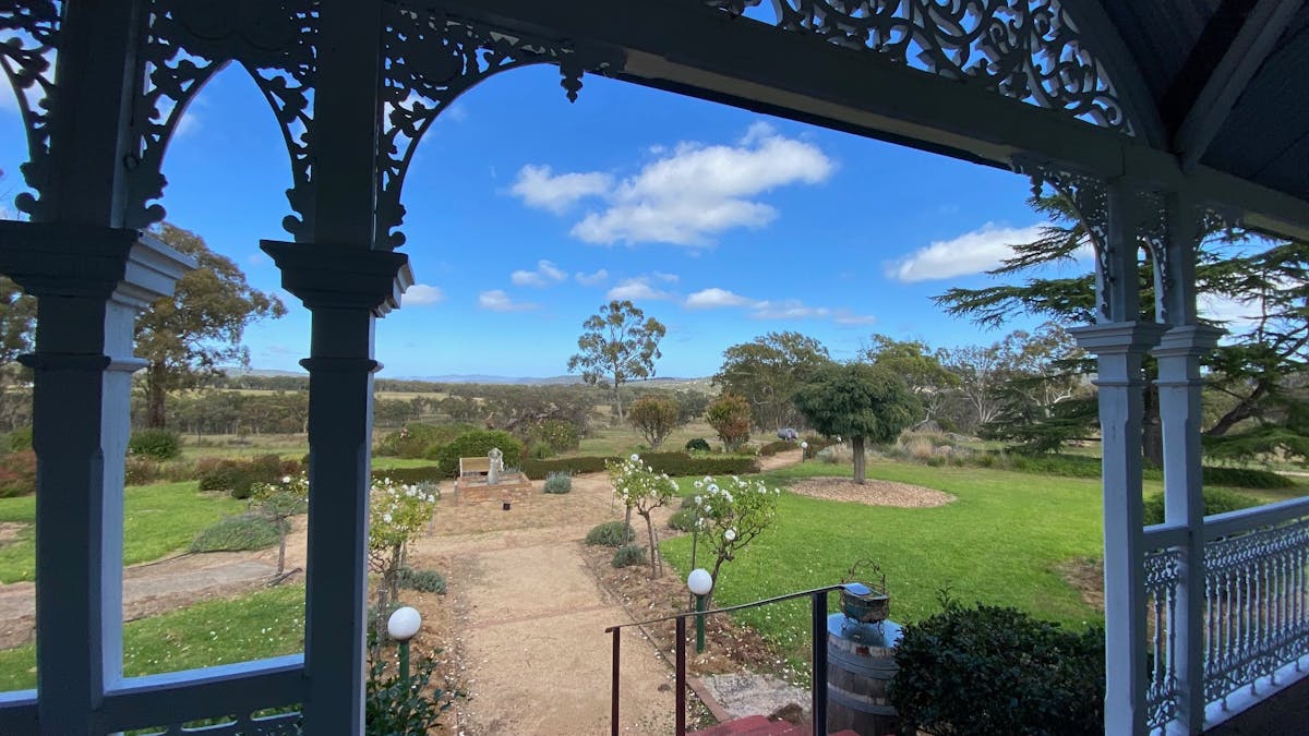 Verandah Views to Sundown National Park